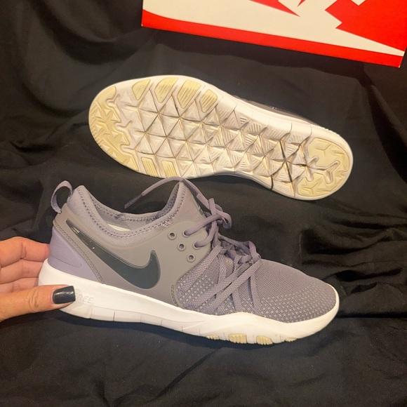 Nike Free TR 7 Shoes.  Dk Gray. Women’s Sz 10 - Picture 9 of 9
